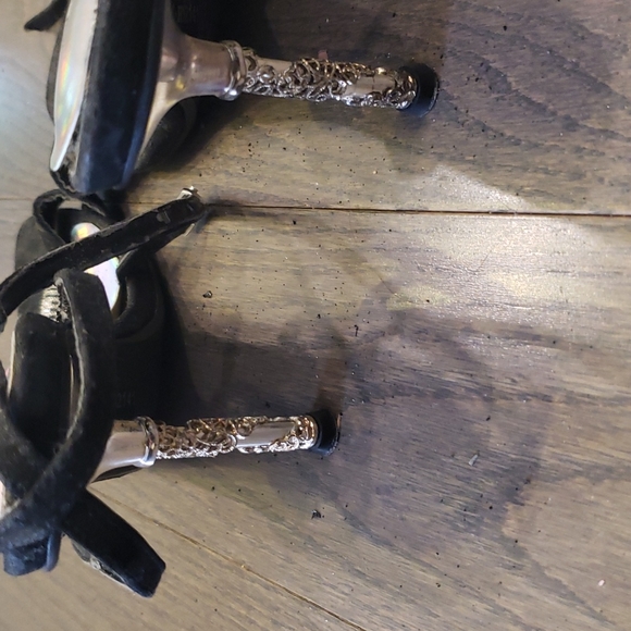 Dolce and Gabbana heels - Picture 3 of 3